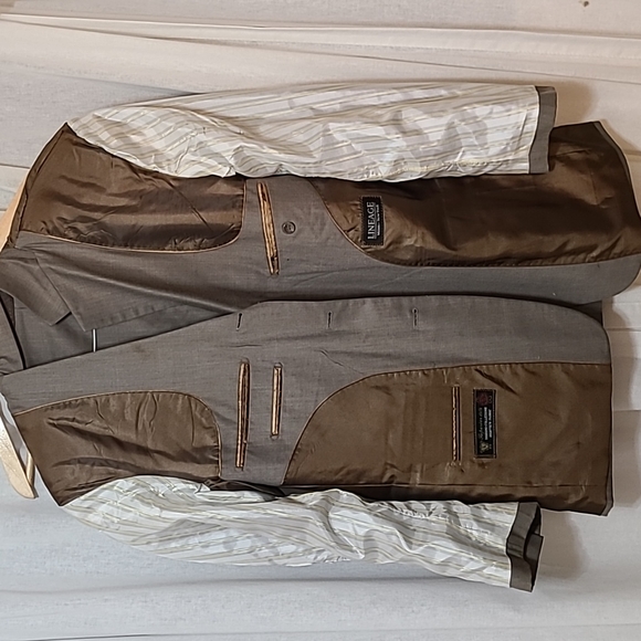 Lineage Milan-New York Suit - Picture 10 of 13